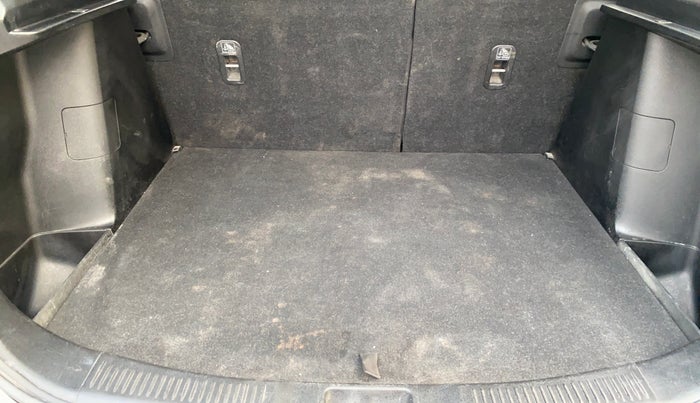 2018 Maruti S Cross ALPHA 1.3, Diesel, Manual, 60,172 km, Boot Inside