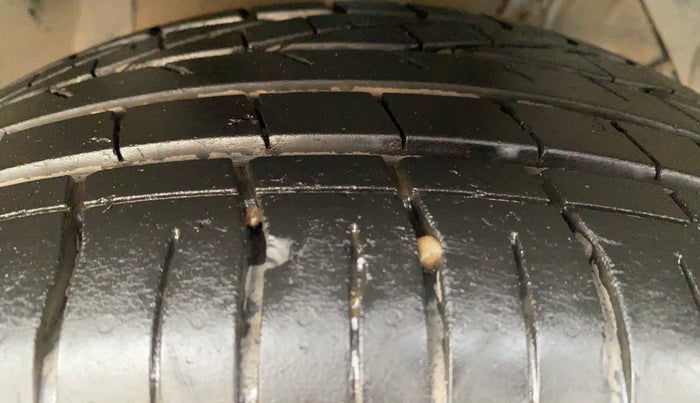 2018 Maruti S Cross ALPHA 1.3, Diesel, Manual, 60,172 km, Right Front Tyre Tread