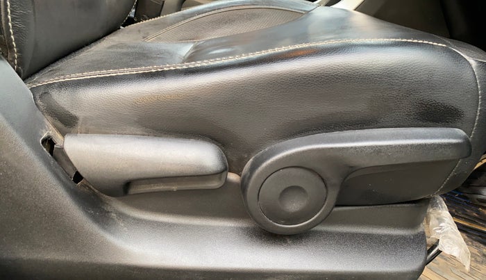 2018 Maruti S Cross ALPHA 1.3, Diesel, Manual, 60,172 km, Driver Side Adjustment Panel