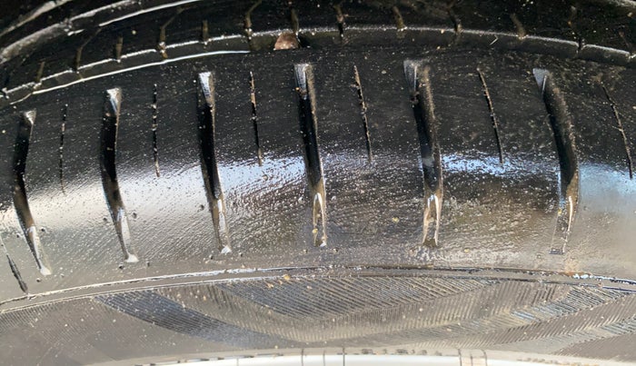 2018 Maruti Baleno ZETA PETROL 1.2, Petrol, Manual, 94,650 km, Left Rear Tyre Tread