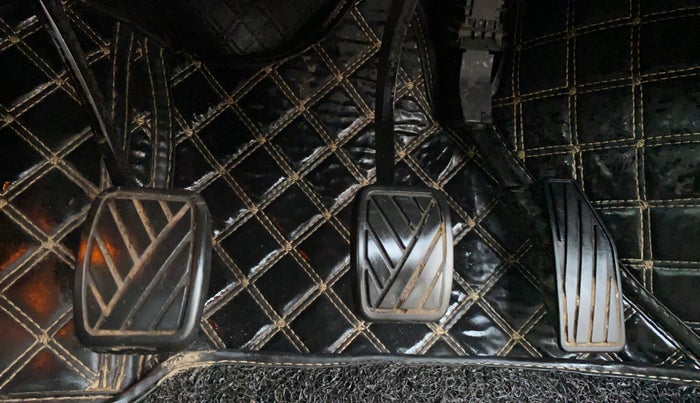 2018 Maruti Baleno ZETA PETROL 1.2, Petrol, Manual, 94,650 km, Pedals