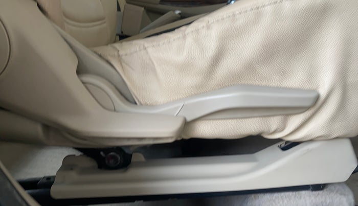 2018 Maruti Dzire ZXI AMT, Petrol, Automatic, 79,731 km, Driver Side Adjustment Panel