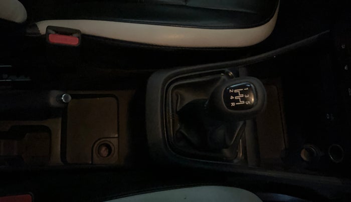 2024 Tata PUNCH ADVENTURE RHYTHM PACK MT, Petrol, Manual, 44,890 km, Gear Lever