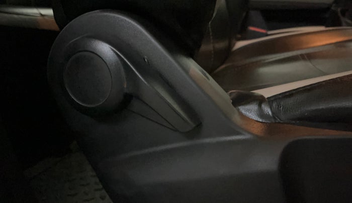 2024 Tata PUNCH ADVENTURE RHYTHM PACK MT, Petrol, Manual, 44,890 km, Driver Side Adjustment Panel