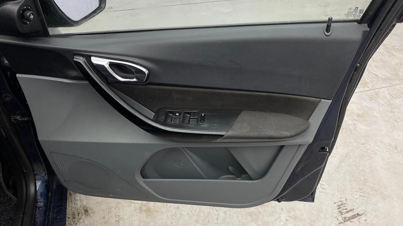 2019 Tata TIGOR XZ PLUS PETROL, Petrol, Manual, 31,173 km, Driver Side Door Panels Control