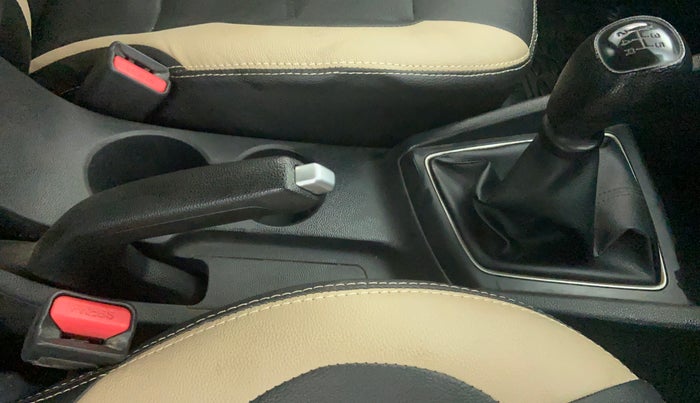 2017 Hyundai Elite i20 SPORTZ 1.2, Petrol, Manual, 39,104 km, Gear Lever