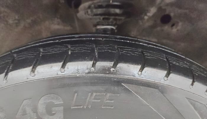 2014 Maruti Wagon R 1.0 LXI CNG, CNG, Manual, 1,35,909 km, Right Front Tyre Tread