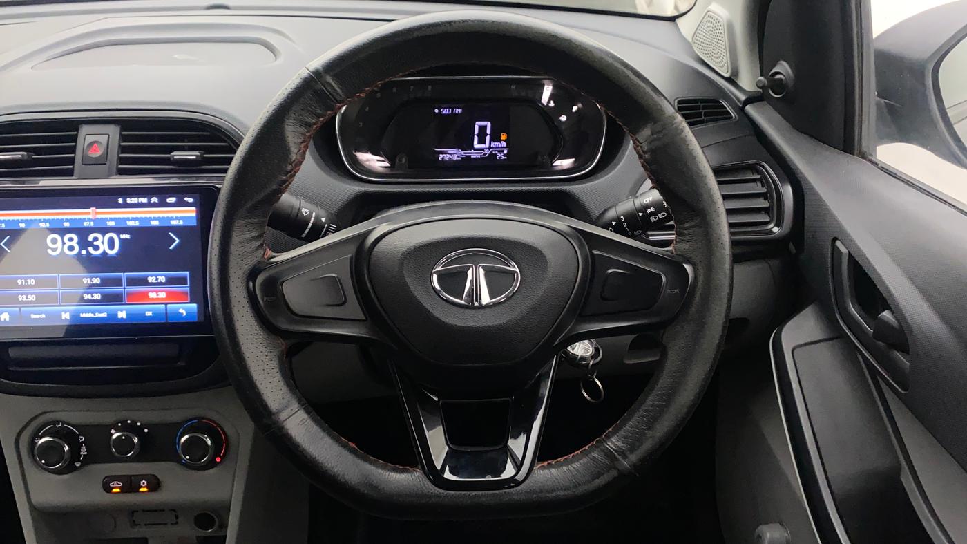 2020 Tata Tiago XE PETROL, Petrol, Manual, 27,413 km, Steering Wheel Close Up