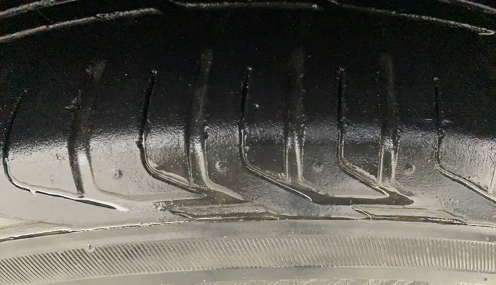 2022 Tata NEXON XZ PLUS PETROL SUNROOF, Petrol, Manual, 38,517 km, Right Front Tyre Tread