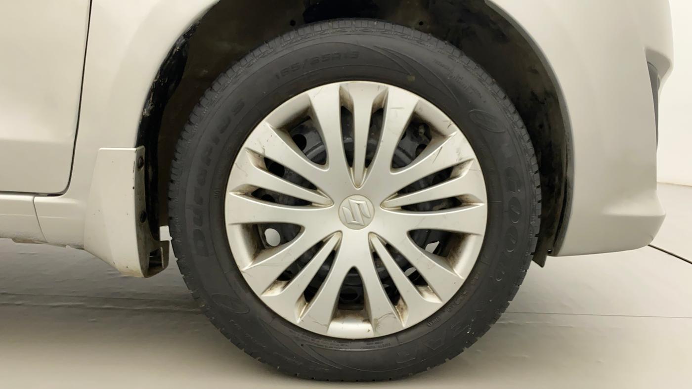 2014 Maruti Ertiga VXI, Petrol, Manual, 56,777 km, Right Front Wheel