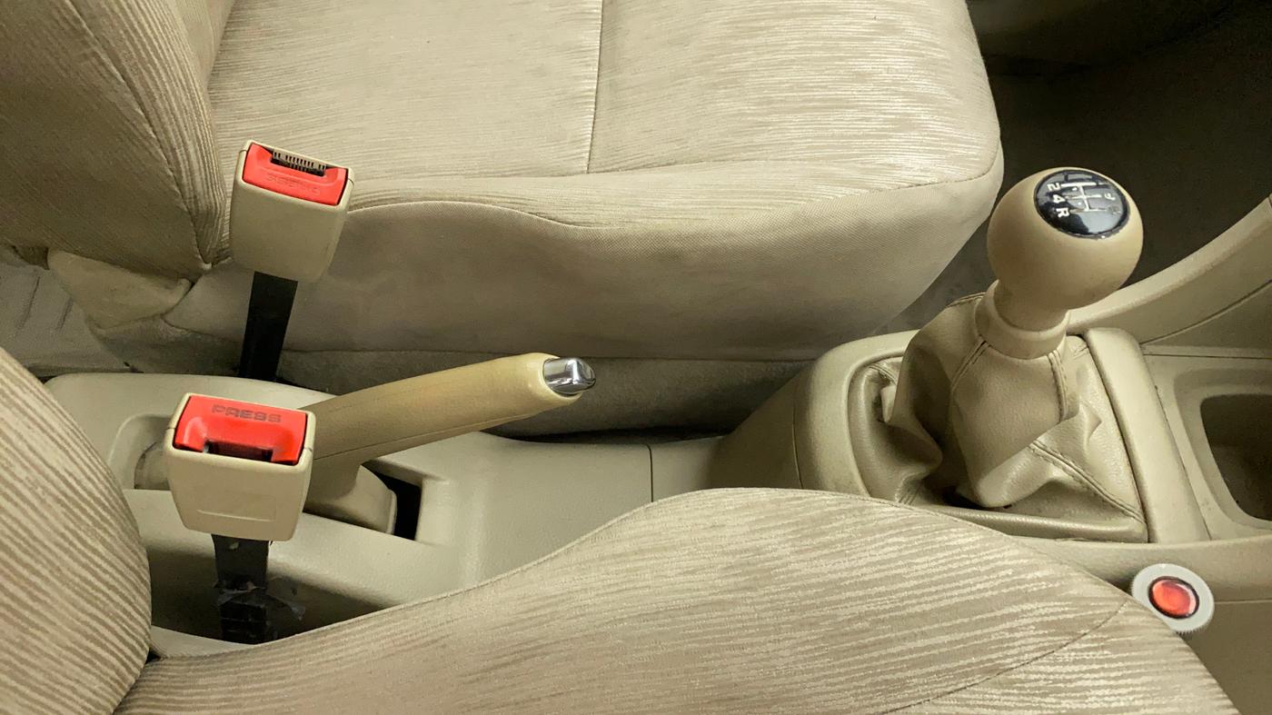 2014 Maruti Ertiga VXI, Petrol, Manual, 56,777 km, Gear Lever
