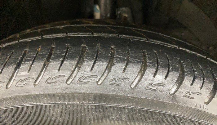 2020 Maruti Baleno DELTA PETROL 1.2, Petrol, Manual, 70,167 km, Right Front Tyre Tread