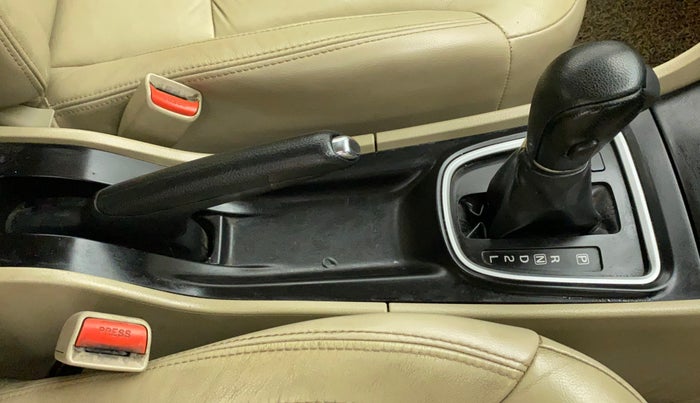 2018 Maruti Ciaz ALPHA  AT 1.5 SHVS PETROL, Petrol, Automatic, 85,423 km, Gear Lever