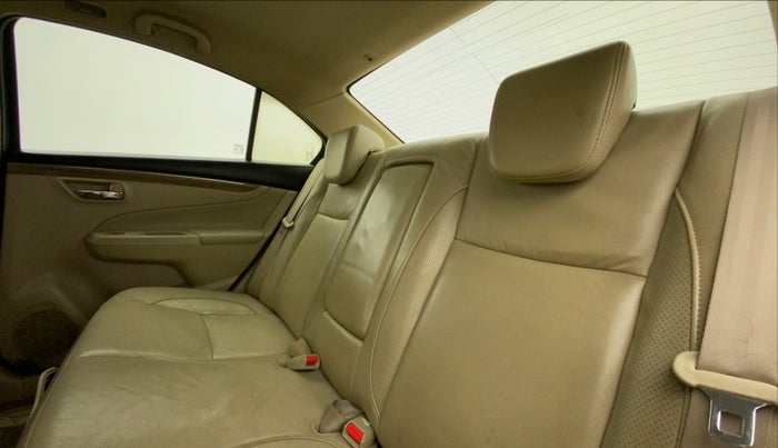 2018 Maruti Ciaz ALPHA  AT 1.5 SHVS PETROL, Petrol, Automatic, 85,423 km, Right Side Rear Door Cabin