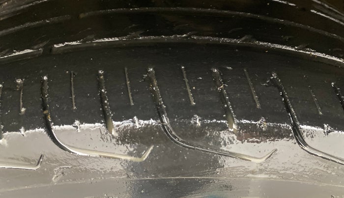 2023 Maruti FRONX DELTA PLUS 1.2MT, Petrol, Manual, 78,271 km, Left Front Tyre Tread