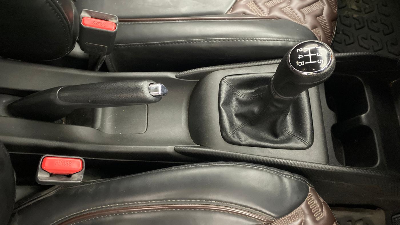 2023 Maruti FRONX DELTA PLUS 1.2MT, Petrol, Manual, 78,482 km, Gear Lever