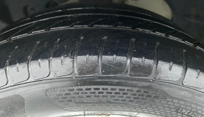 2015 Ford Ecosport 1.5 TITANIUMTDCI OPT, Diesel, Manual, 47,234 km, Left Front Tyre Tread