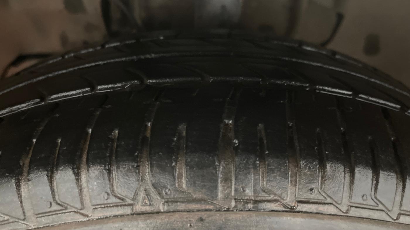 2022 Tata Tiago XT PETROL, Petrol, Manual, 31,544 km, Left Front Tyre Tread
