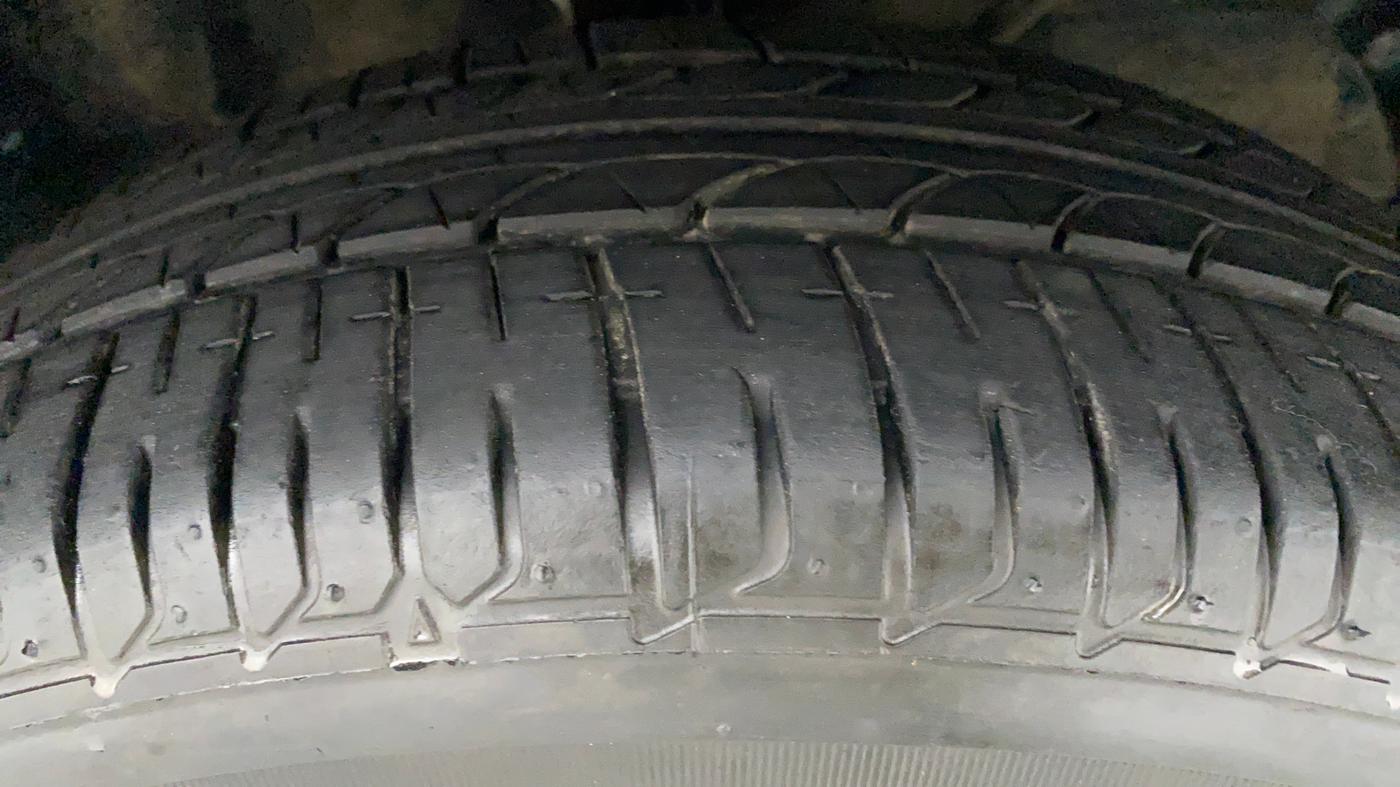 2018 Maruti Baleno ALPHA PETROL 1.2, Petrol, Manual, 54,664 km, Right Front Tyre Tread