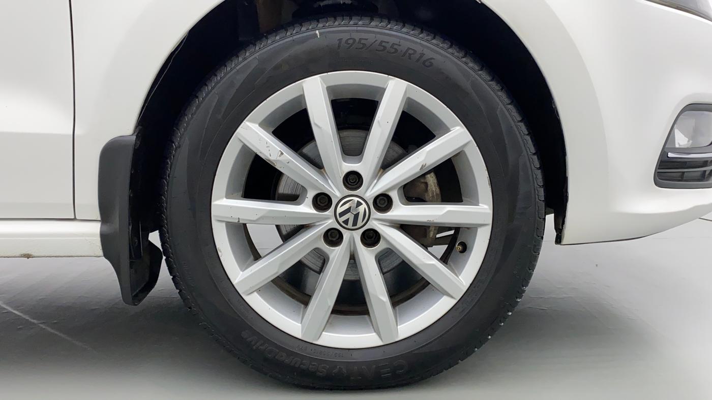 2017 Volkswagen Polo GT TSI 1.2 PETROL AT, Petrol, Automatic, 76,403 km, Right Front Wheel