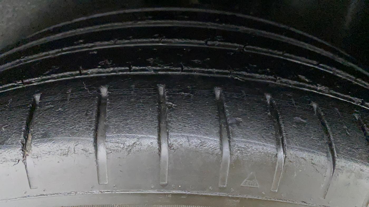 2017 Volkswagen Polo GT TSI 1.2 PETROL AT, Petrol, Automatic, 76,403 km, Right Front Tyre Tread