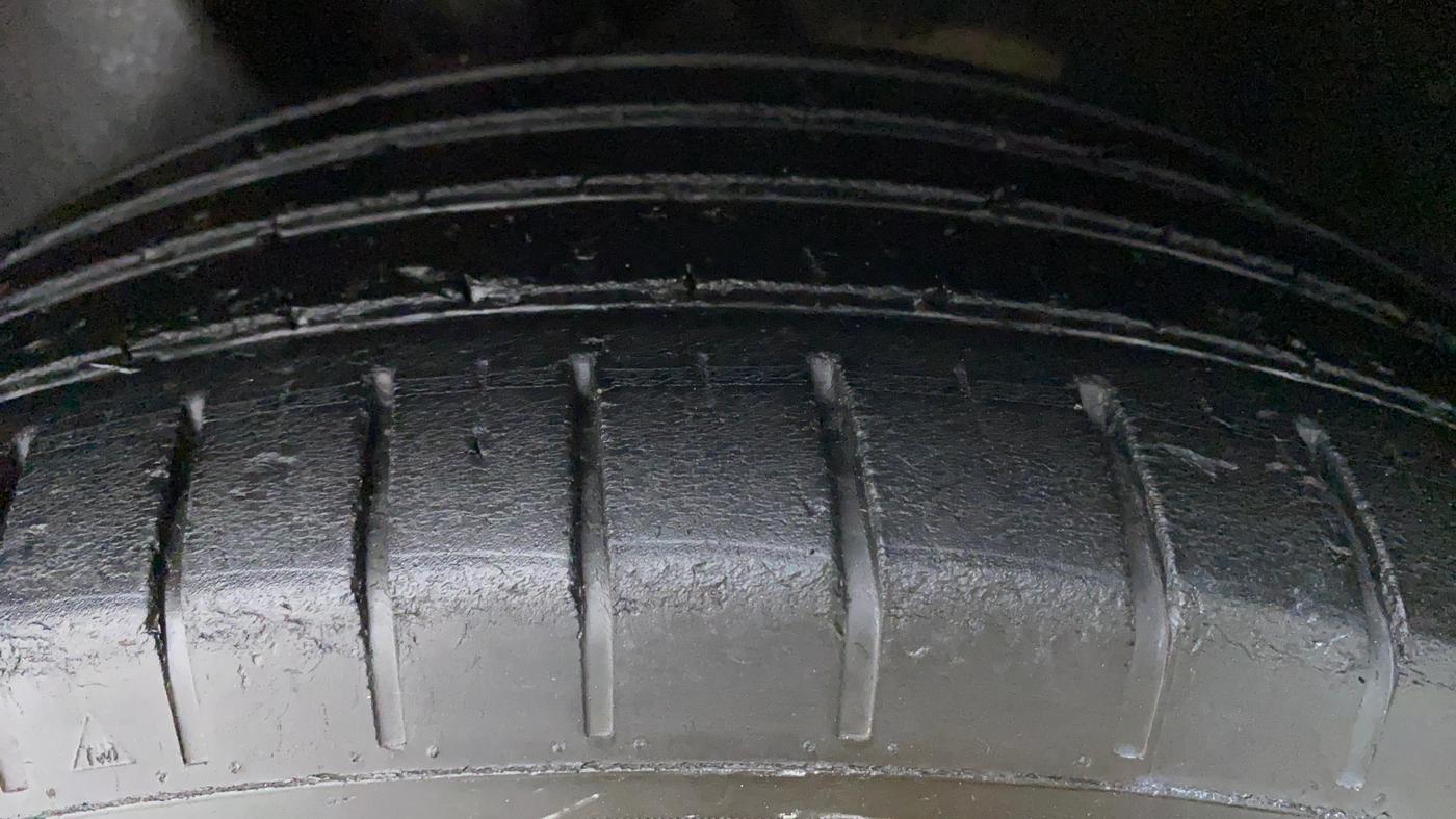 2017 Volkswagen Polo GT TSI 1.2 PETROL AT, Petrol, Automatic, 76,403 km, Left Rear Tyre Tread