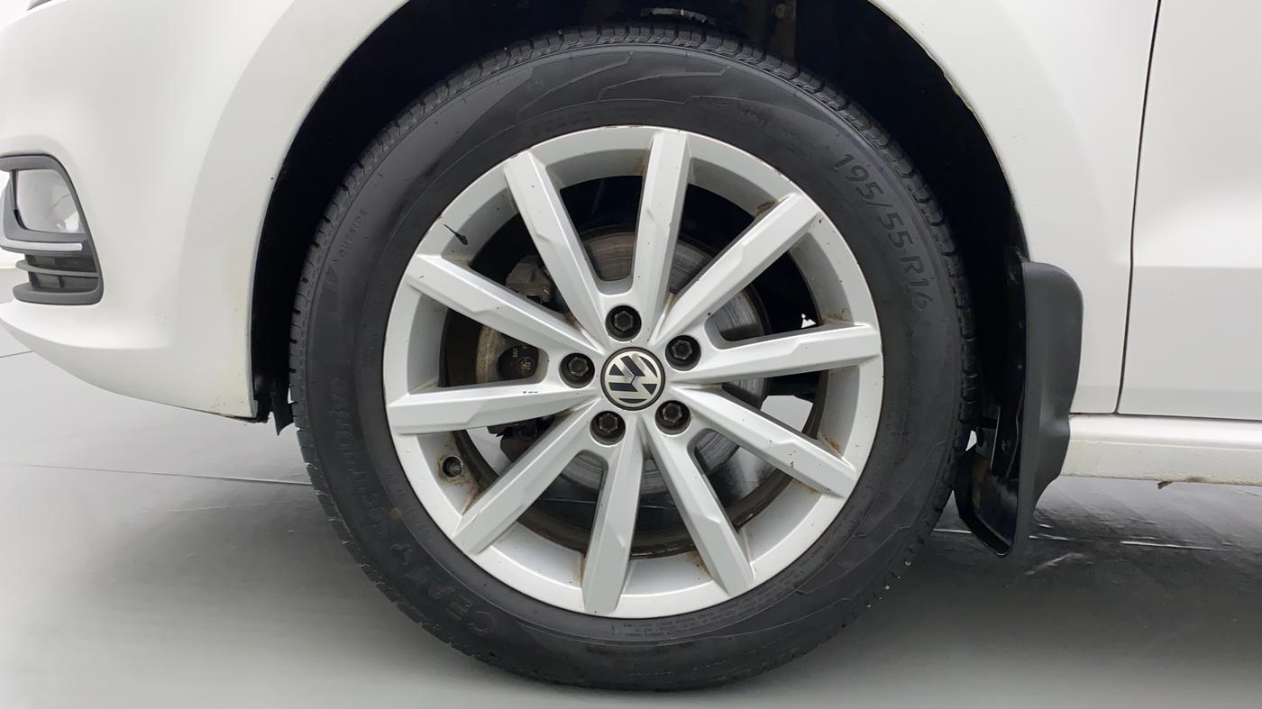 2017 Volkswagen Polo GT TSI 1.2 PETROL AT, Petrol, Automatic, 76,403 km, Left Front Wheel