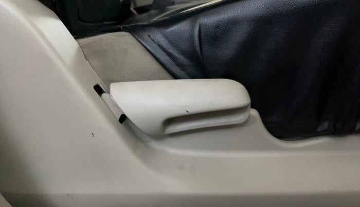 2018 Maruti Celerio LXI, Petrol, Manual, 76,803 km, Driver Side Adjustment Panel