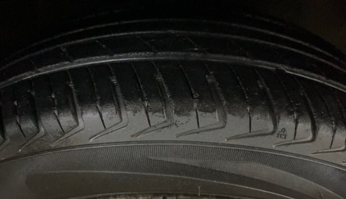 2018 Maruti Celerio LXI, Petrol, Manual, 76,803 km, Right Front Tyre Tread