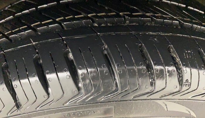 2024 Maruti Baleno ALPHA PETROL 1.2, Petrol, Manual, 31,329 km, Right Front Tyre Tread