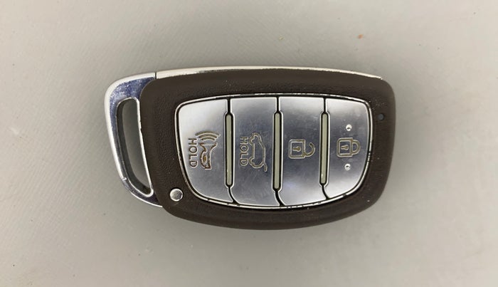 2022 Hyundai NEW I20 ASTA (O) 1.2 AT, Petrol, Automatic, 48,816 km, Key Close Up