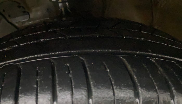 2022 Hyundai NEW I20 ASTA (O) 1.2 AT, Petrol, Automatic, 48,816 km, Left Front Tyre Tread