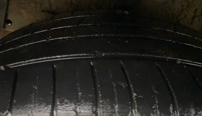 2022 Hyundai NEW I20 ASTA (O) 1.2 AT, Petrol, Automatic, 48,816 km, Right Rear Tyre Tread