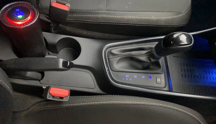 2022 Hyundai NEW I20 ASTA (O) 1.2 AT, Petrol, Automatic, 48,816 km, Gear Lever