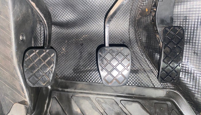 2023 Volkswagen TAIGUN HIGHLINE 1.0 TSI MT, Petrol, Manual, 48,669 km, Pedals