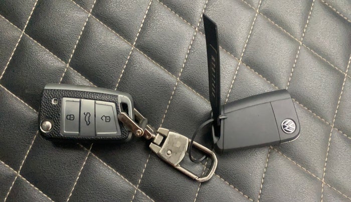 2023 Volkswagen TAIGUN HIGHLINE 1.0 TSI MT, Petrol, Manual, 48,669 km, Key Close Up