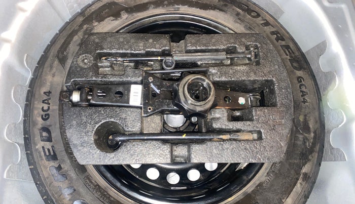 2023 Volkswagen TAIGUN HIGHLINE 1.0 TSI MT, Petrol, Manual, 48,669 km, Spare Tyre