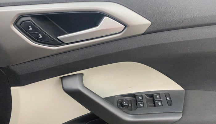 2023 Volkswagen TAIGUN HIGHLINE 1.0 TSI MT, Petrol, Manual, 48,669 km, Driver Side Door Panels Control