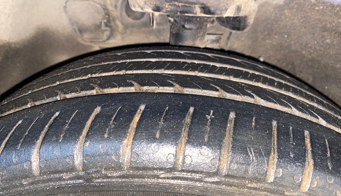 2018 Hyundai Verna 1.6 CRDI SX, Diesel, Manual, 70,379 km, Left Front Tyre Tread