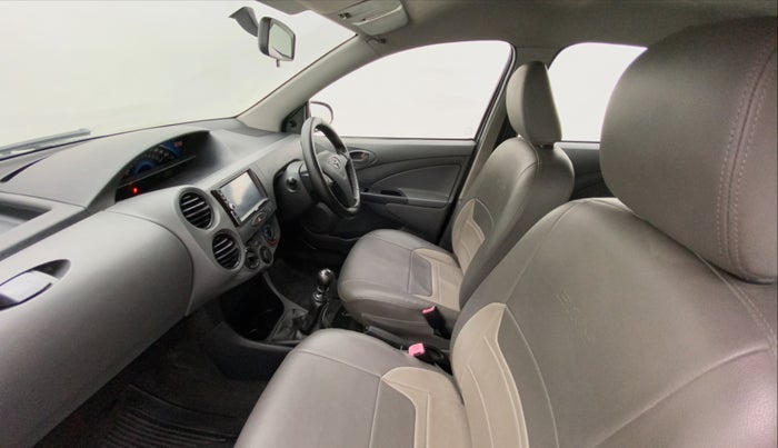 2013 Toyota Etios GD, Diesel, Manual, 58,797 km, Right Side Front Door Cabin