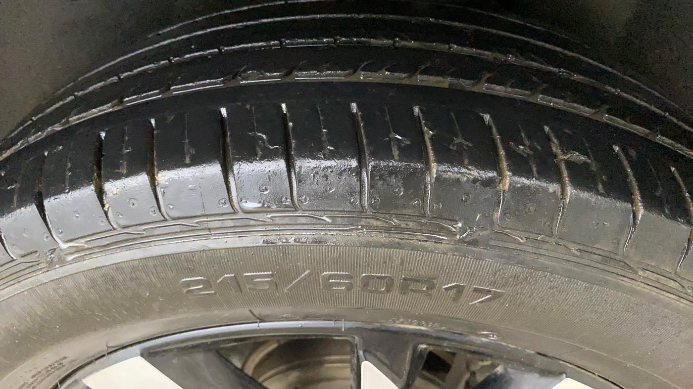 2020 MG HECTOR SHARP 1.5 DCT PETROL, Petrol, Automatic, 42,774 km, Left Rear Tyre Tread