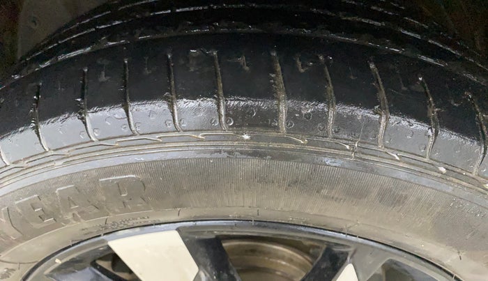 2020 MG HECTOR SHARP 1.5 DCT PETROL, Petrol, Automatic, 42,740 km, Left Front Tyre Tread