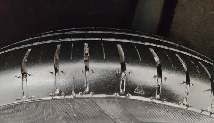 2018 Maruti Baleno DELTA PETROL 1.2, Petrol, Manual, 81,912 km, Left Rear Tyre Tread