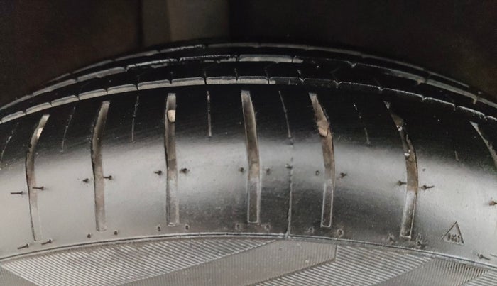 2018 Maruti Baleno DELTA PETROL 1.2, Petrol, Manual, 81,912 km, Right Rear Tyre Tread