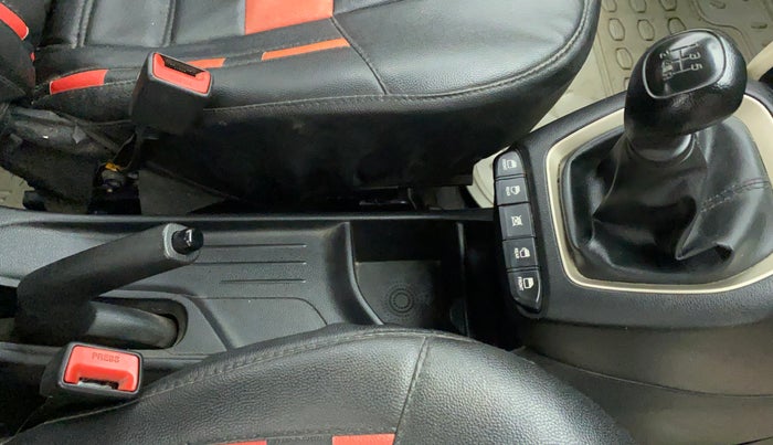 2020 Hyundai NEW SANTRO 1.1 SPORTZ MT CNG, CNG, Manual, 41,802 km, Gear Lever