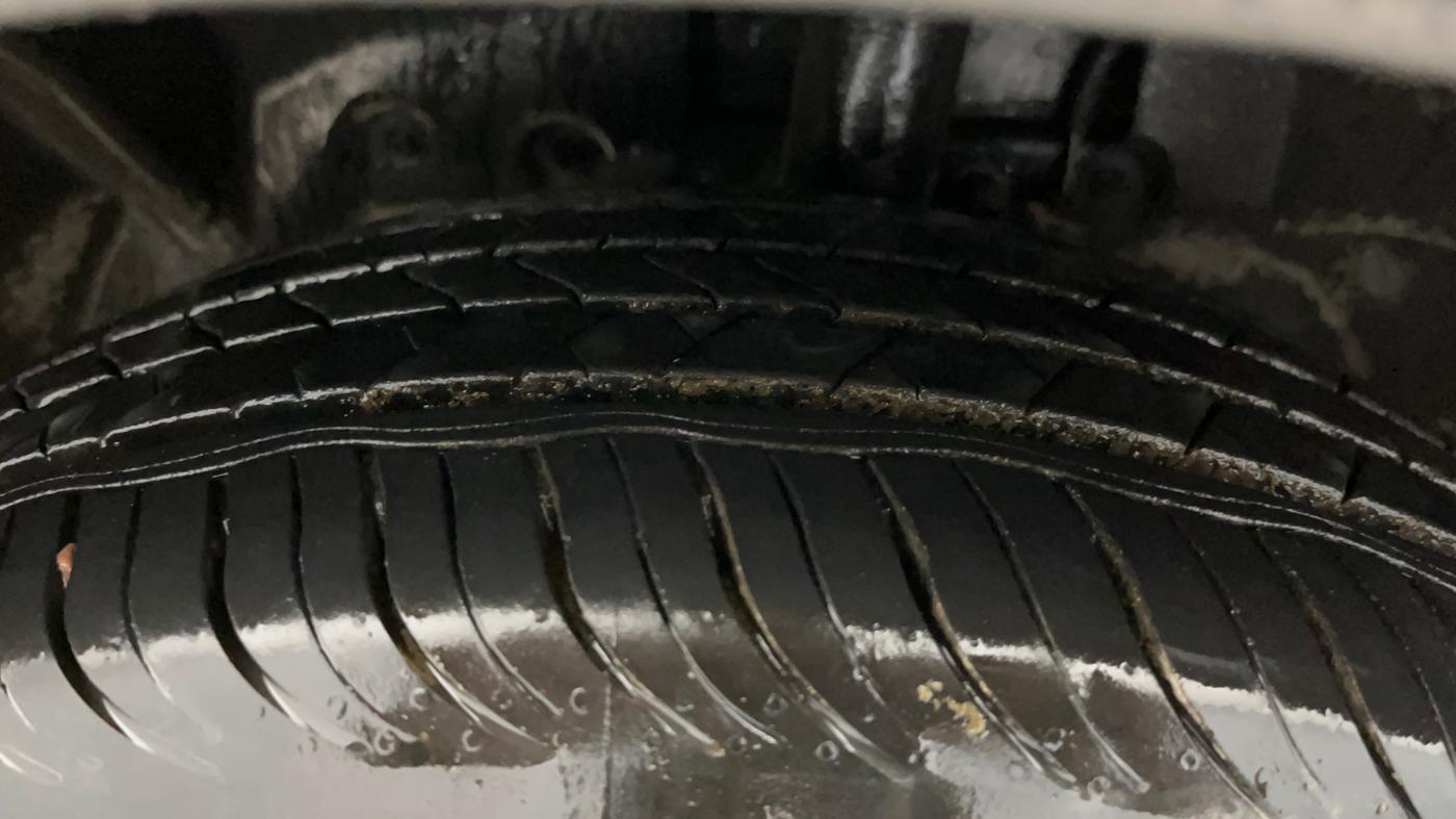 2017 Ford Ecosport TITANIUM 1.5L PETROL AT, Petrol, Automatic, 41,377 km, Left Front Tyre Tread