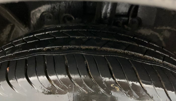 2017 Ford Ecosport TITANIUM 1.5L PETROL AT, Petrol, Automatic, 41,318 km, Left Front Tyre Tread