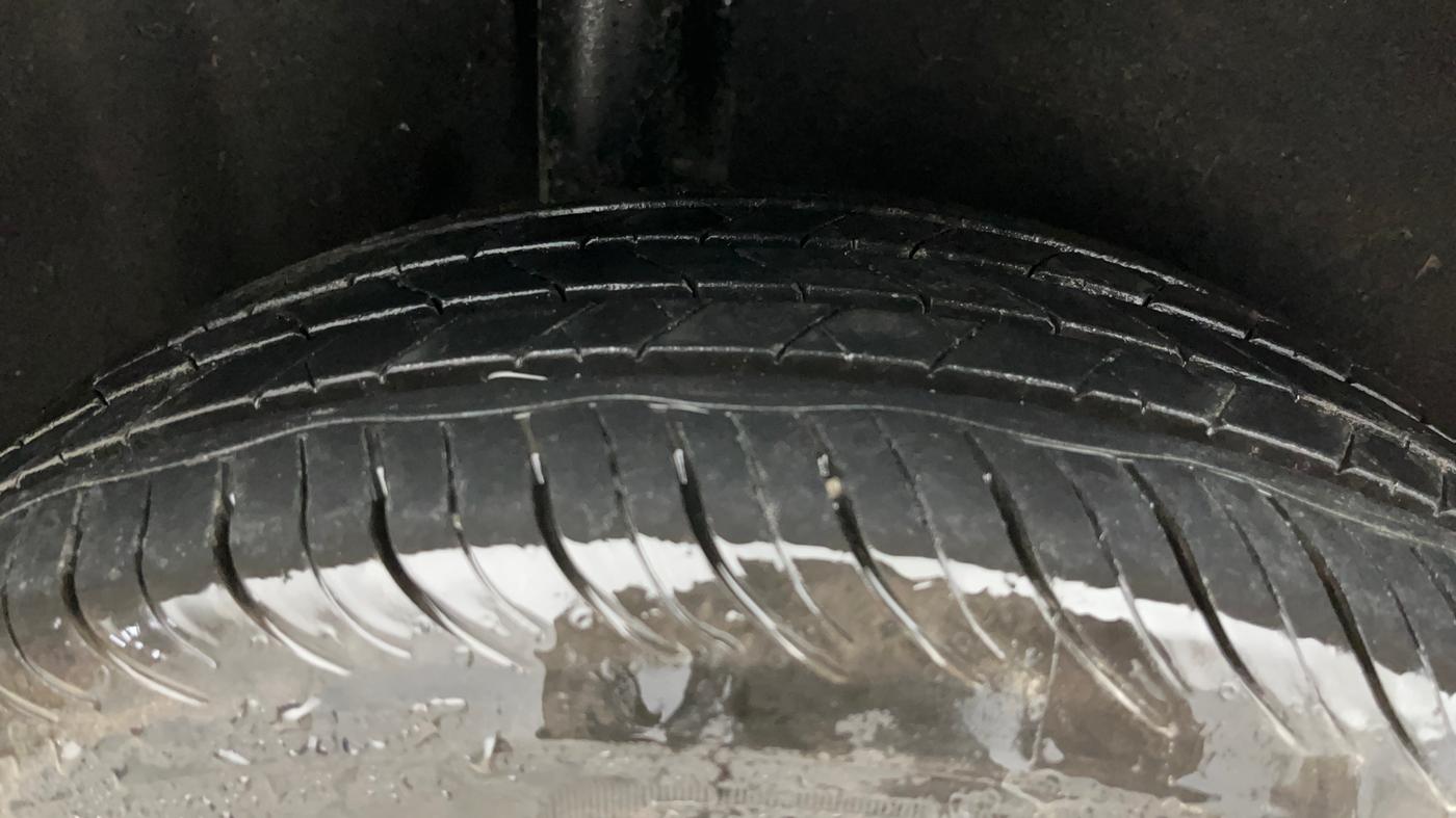 2017 Ford Ecosport TITANIUM 1.5L PETROL AT, Petrol, Automatic, 41,377 km, Right Rear Tyre Tread