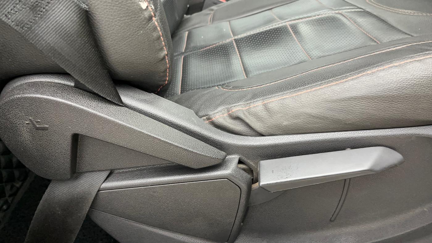 2017 Ford Ecosport TITANIUM 1.5L PETROL AT, Petrol, Automatic, 41,377 km, Driver Side Adjustment Panel