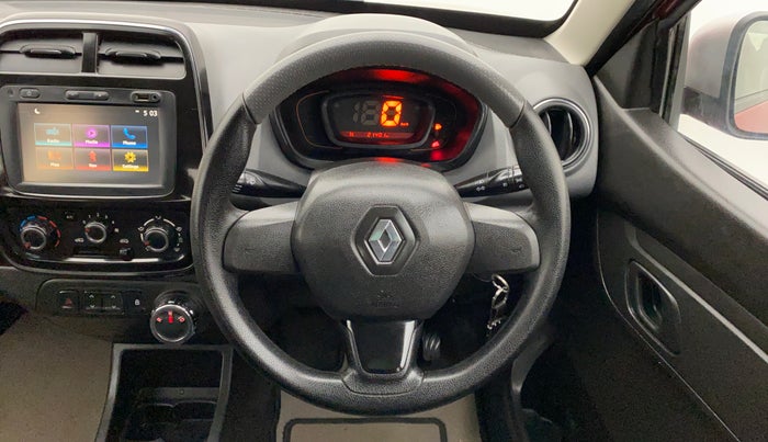 2017 Renault Kwid 1.0 RXT Opt AT, Petrol, Automatic, 21,426 km, Steering Wheel Close Up